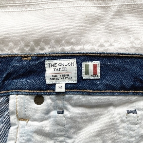 Levi's MADE & CRAFTED THE CRUSH TAPER MEDIUM WASH DENIM JEANS - 24 - Picture 7 of 9